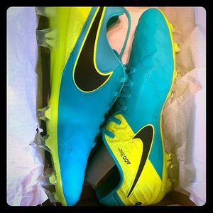 Women’s Nike Tiempo Legend VI FG soccer cleats